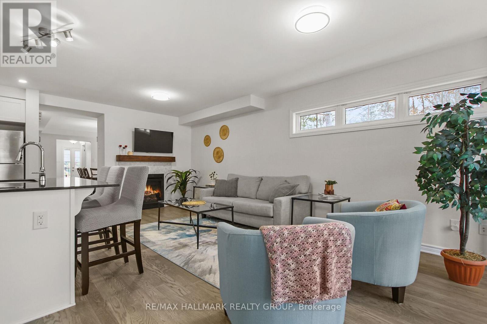 501 Parade Drive, Ottawa, Ontario  K2S 0X7 - Photo 10 - X12694632