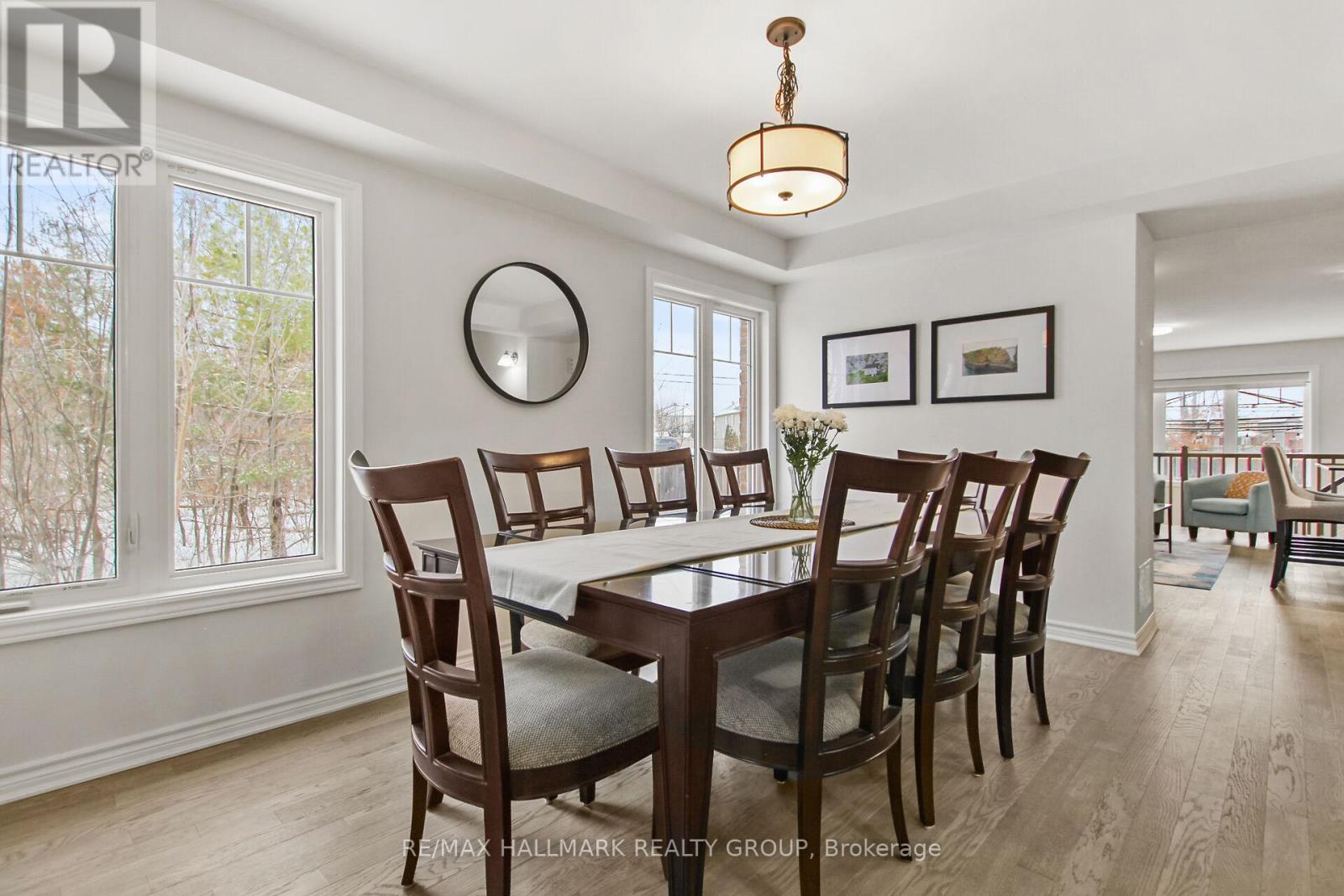 501 Parade Drive, Ottawa, Ontario  K2S 0X7 - Photo 2 - X12694632