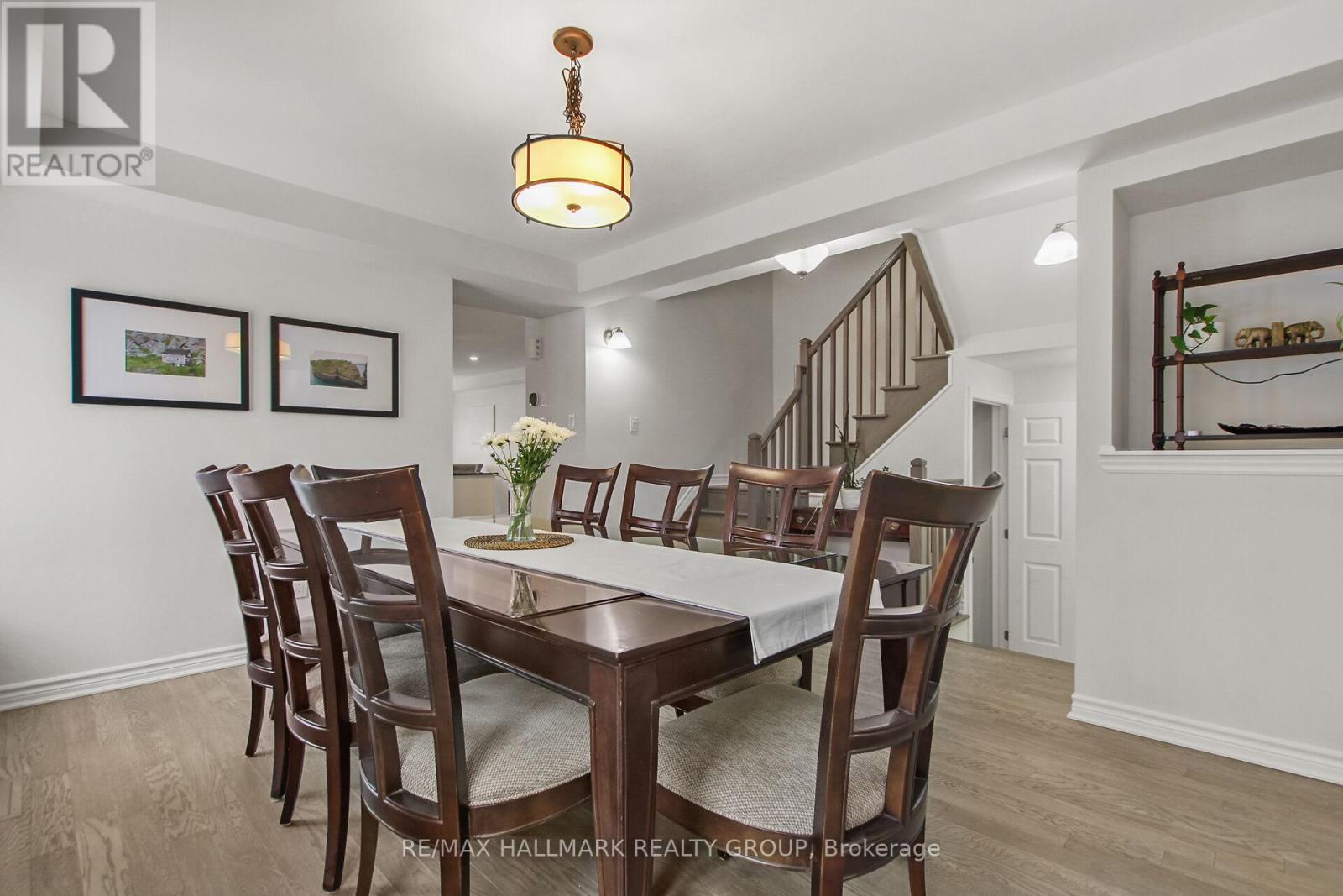 501 Parade Drive, Ottawa, Ontario  K2S 0X7 - Photo 3 - X12694632