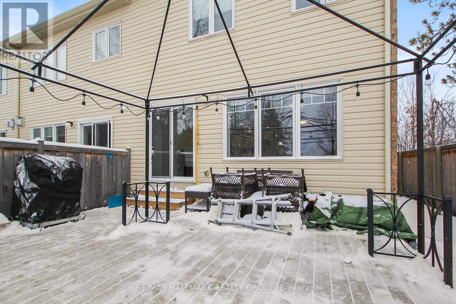 501 Parade Drive, Ottawa, Ontario  K2S 0X7 - Photo 30 - X12694632