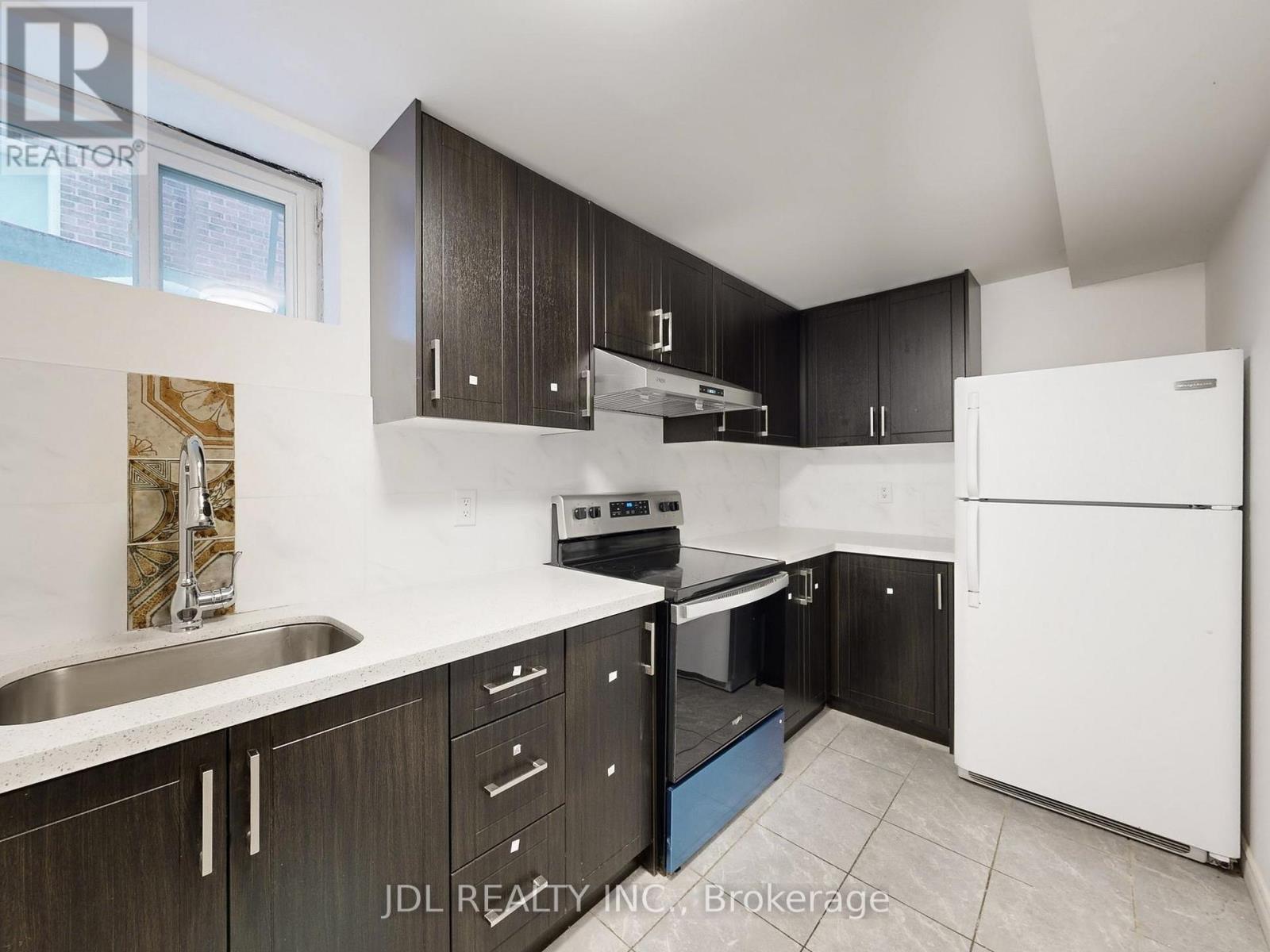 16 Clayland Drive, Toronto, Ontario  M3A 2A4 - Photo 29 - C12656026