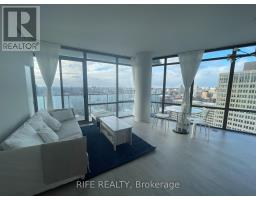 2903 - 832 BAY STREET, Toronto, Ontario