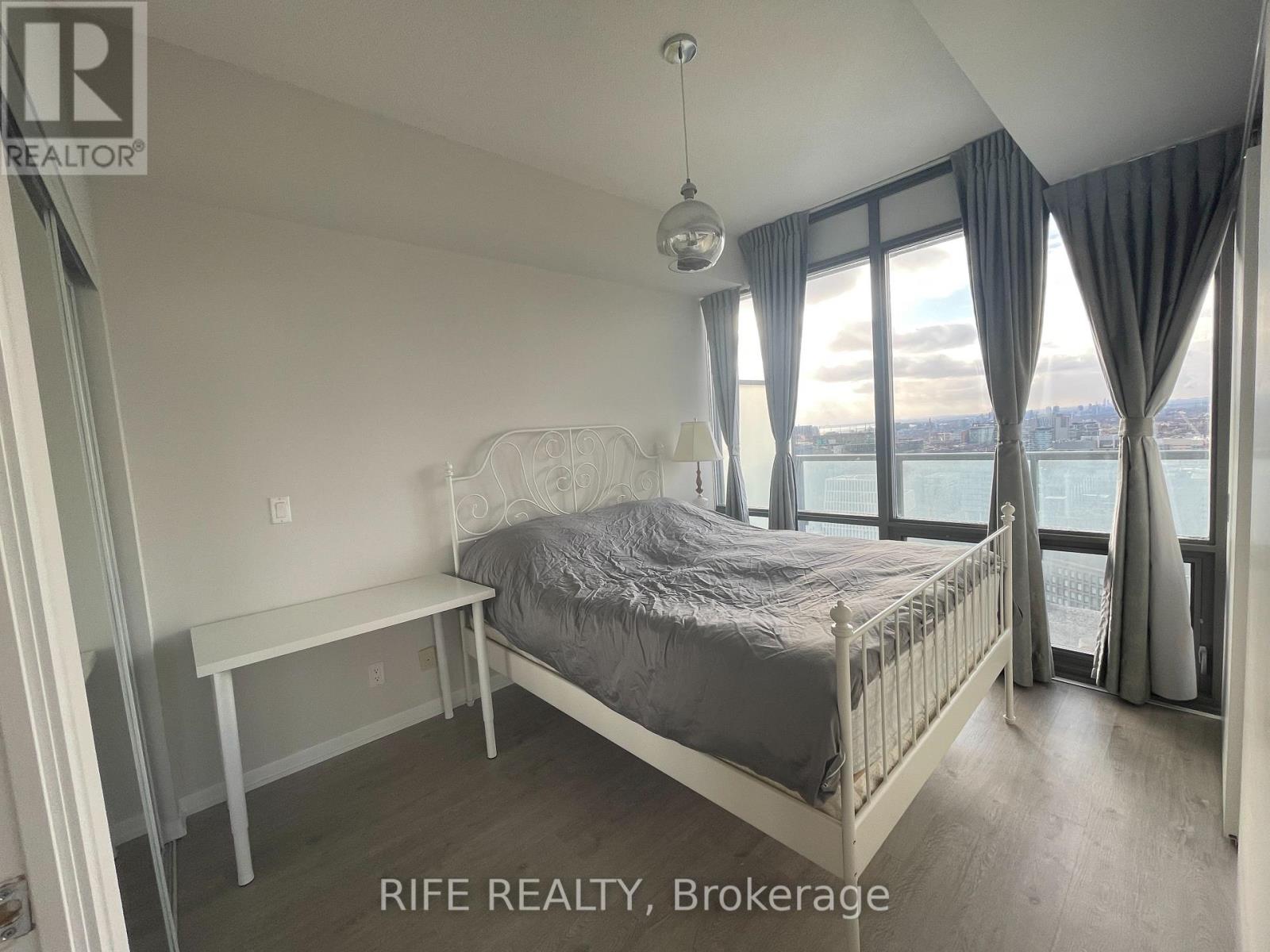 2903 - 832 Bay Street, Toronto, Ontario  M5S 1Z6 - Photo 5 - C12694058