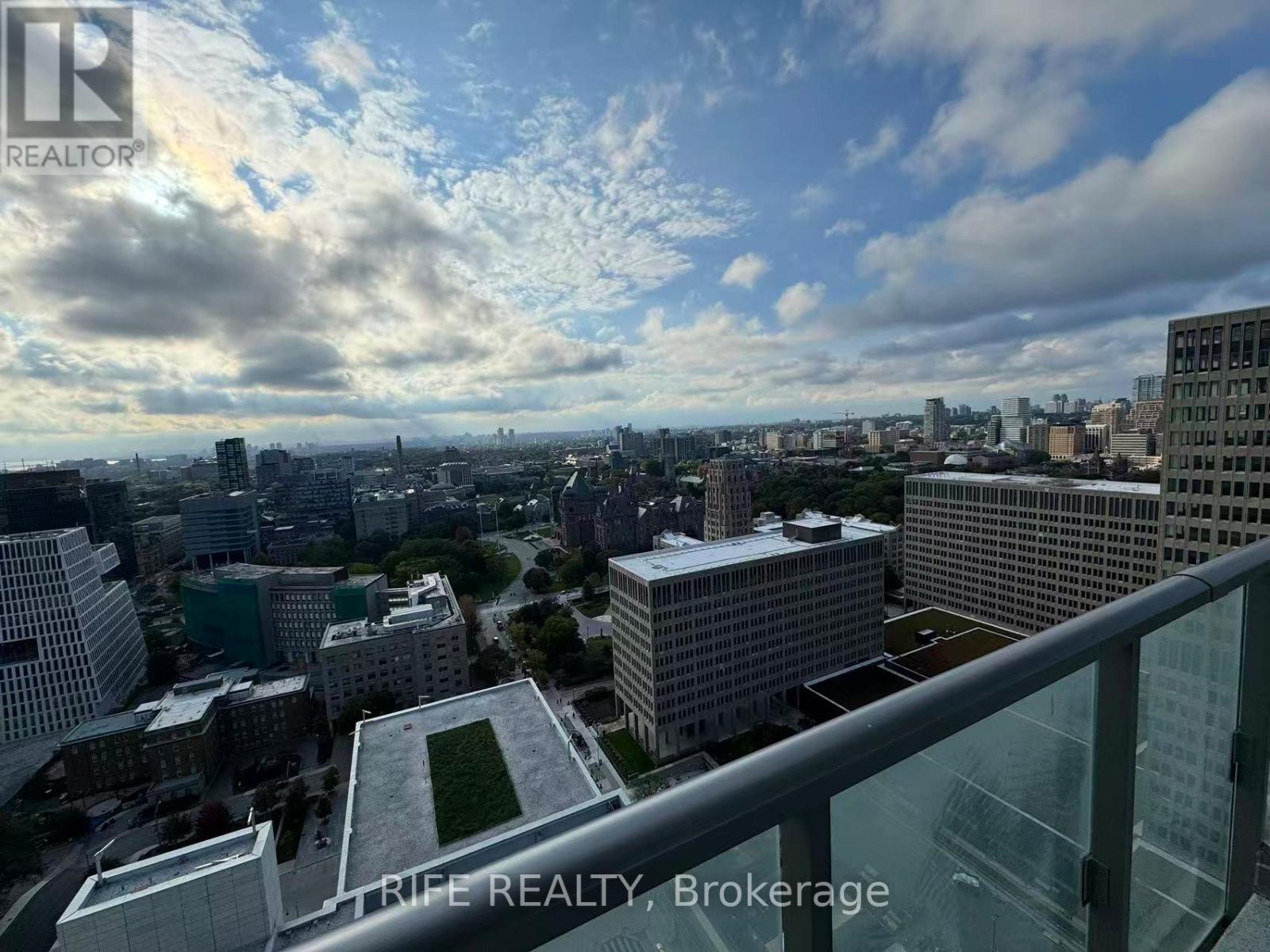 2903 - 832 Bay Street, Toronto, Ontario  M5S 1Z6 - Photo 10 - C12694058