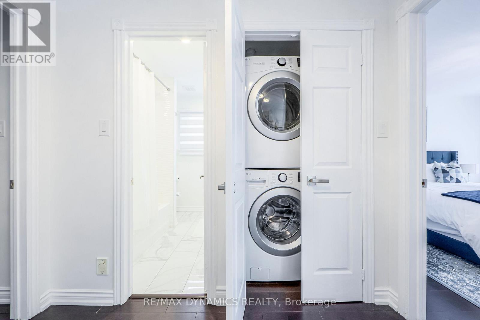 267 Hidden Trail, Toronto, Ontario  M2R 3S7 - Photo 38 - C12694082