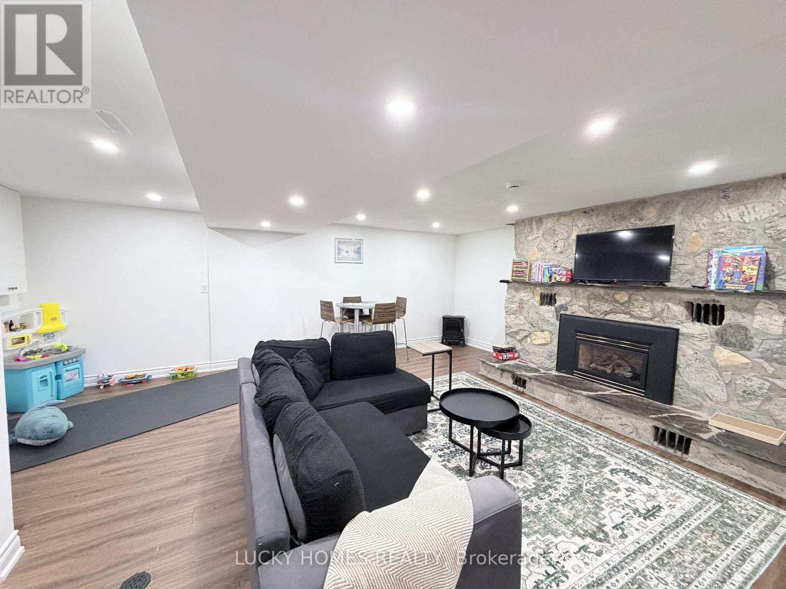 33 Vanstone Court, Clarington, Ontario  L1C 3V6 - Photo 42 - E12684436