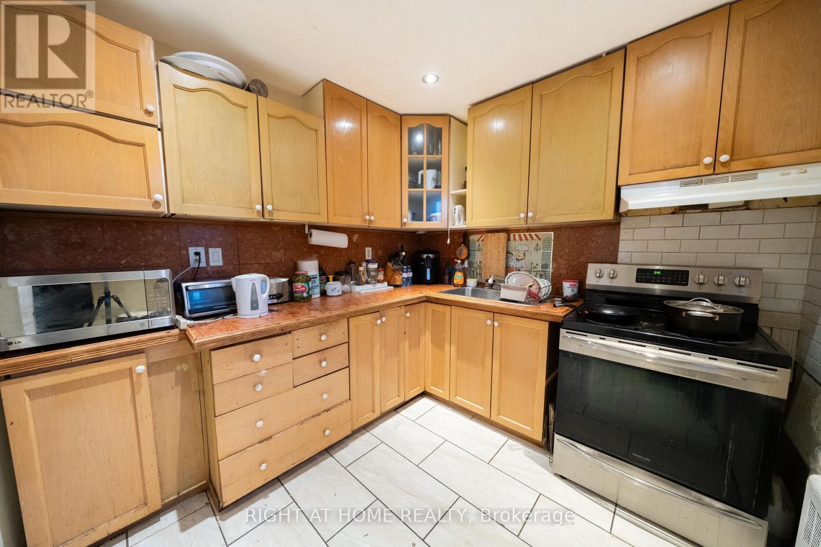 41 Bexhill Avenue, Toronto, Ontario  M1L 3B7 - Photo 9 - E12527524