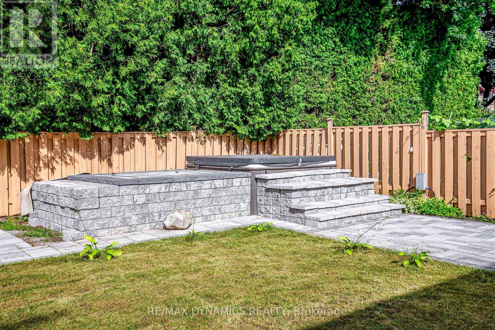 267 Hidden Trail, Toronto, Ontario  M2R 3S7 - Photo 44 - C12694082