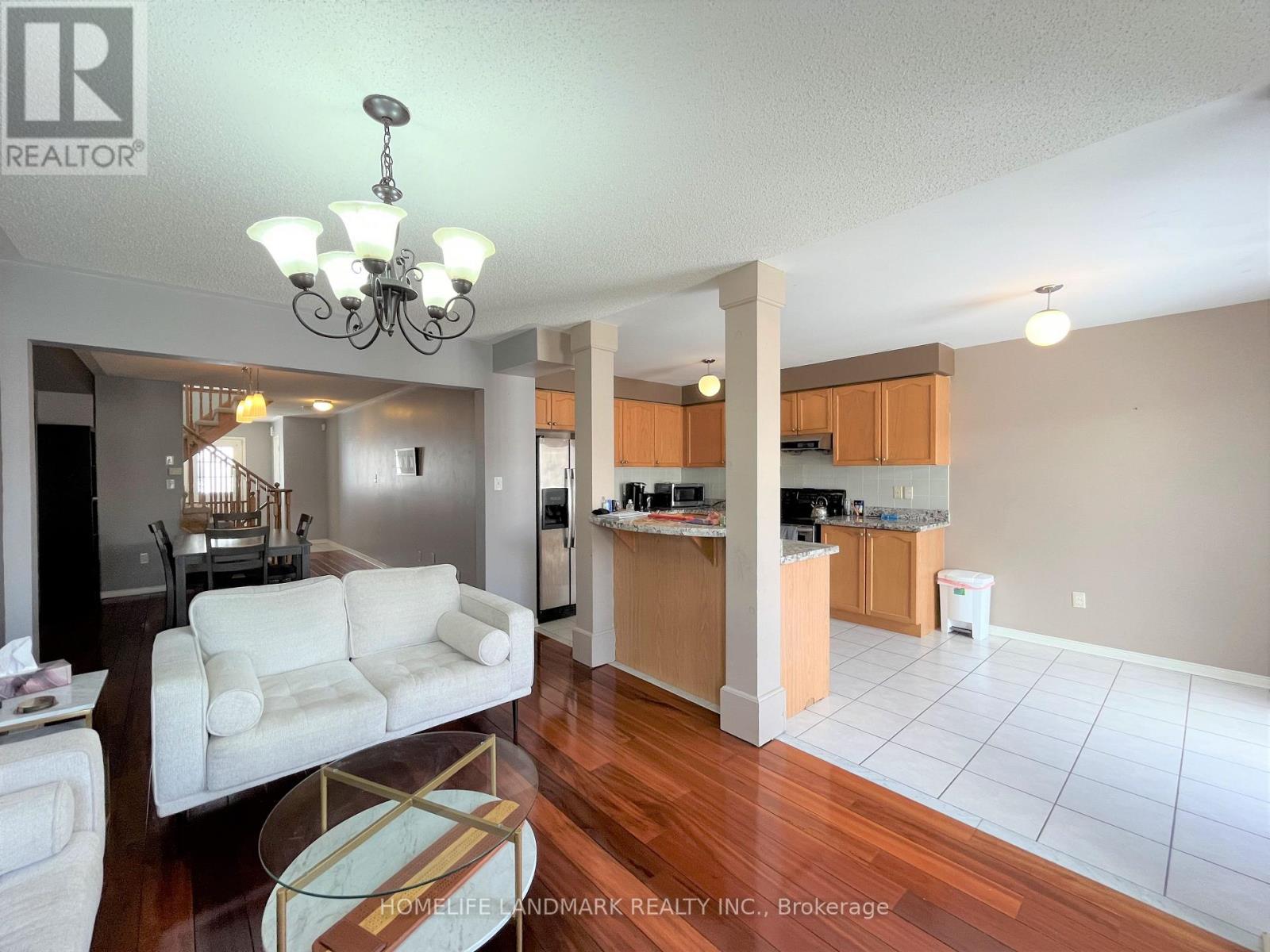 25 Vessel Crescent, Toronto, Ontario  M1C 5E4 - Photo 5 - E12694046