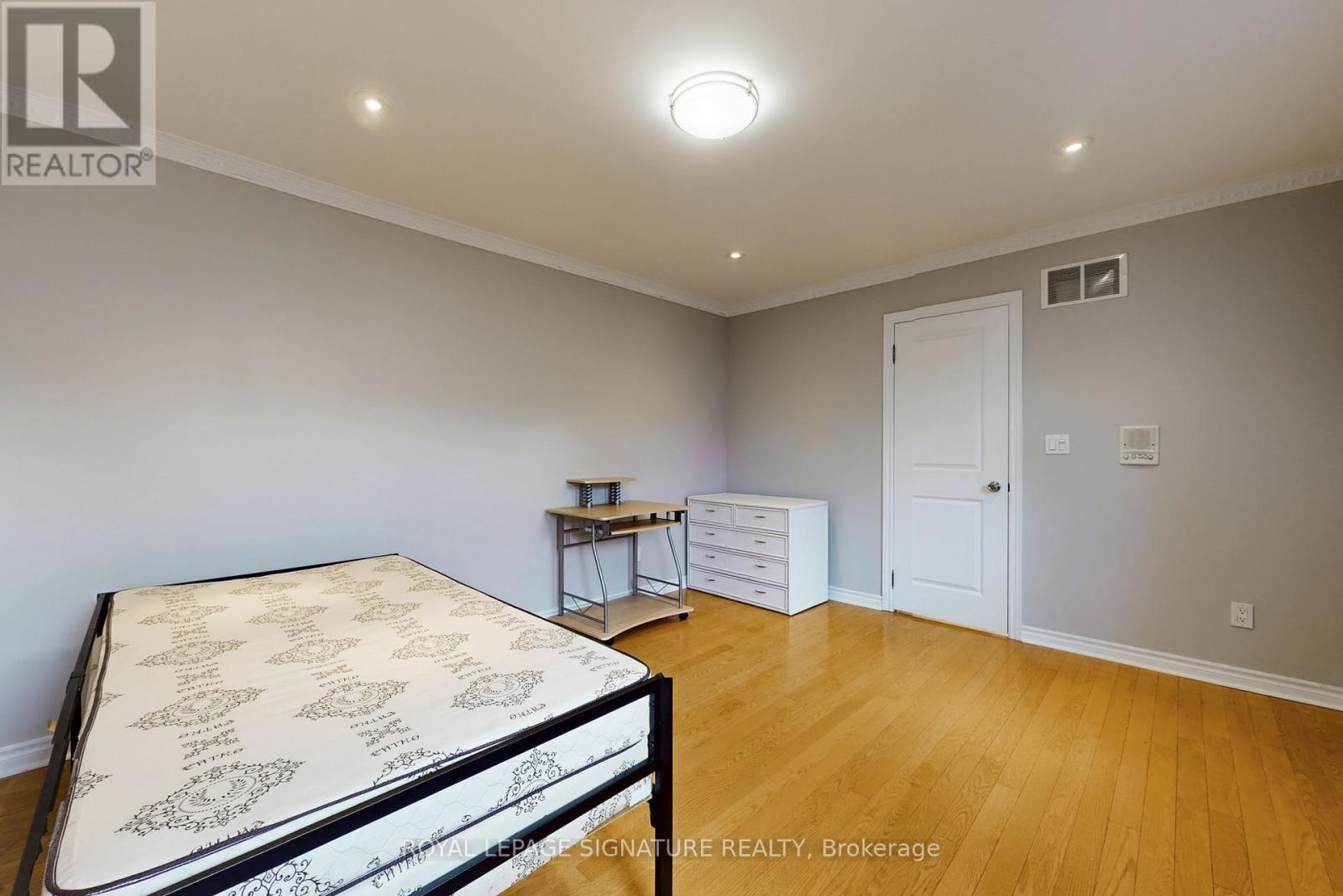 950 Greenwood Avenue, Toronto, Ontario  M4J 4C3 - Photo 24 - E12694048