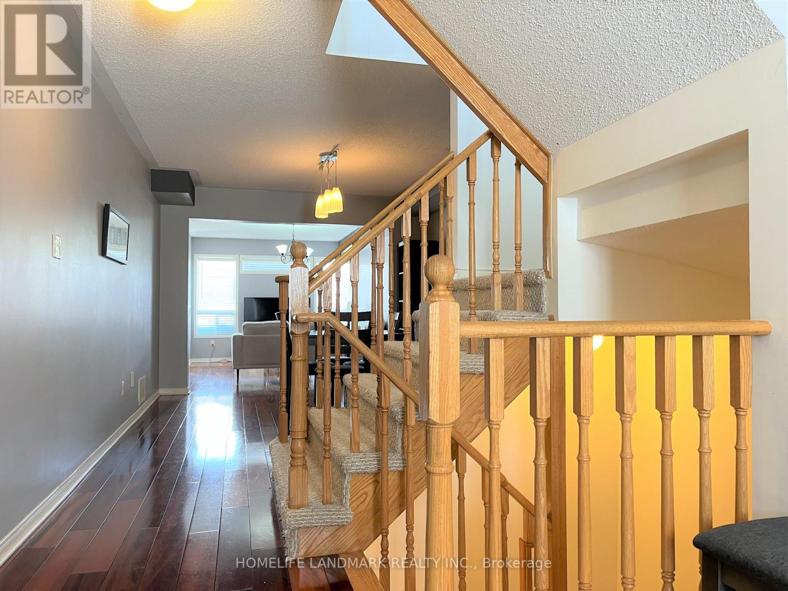 25 Vessel Crescent, Toronto, Ontario  M1C 5E4 - Photo 3 - E12694046