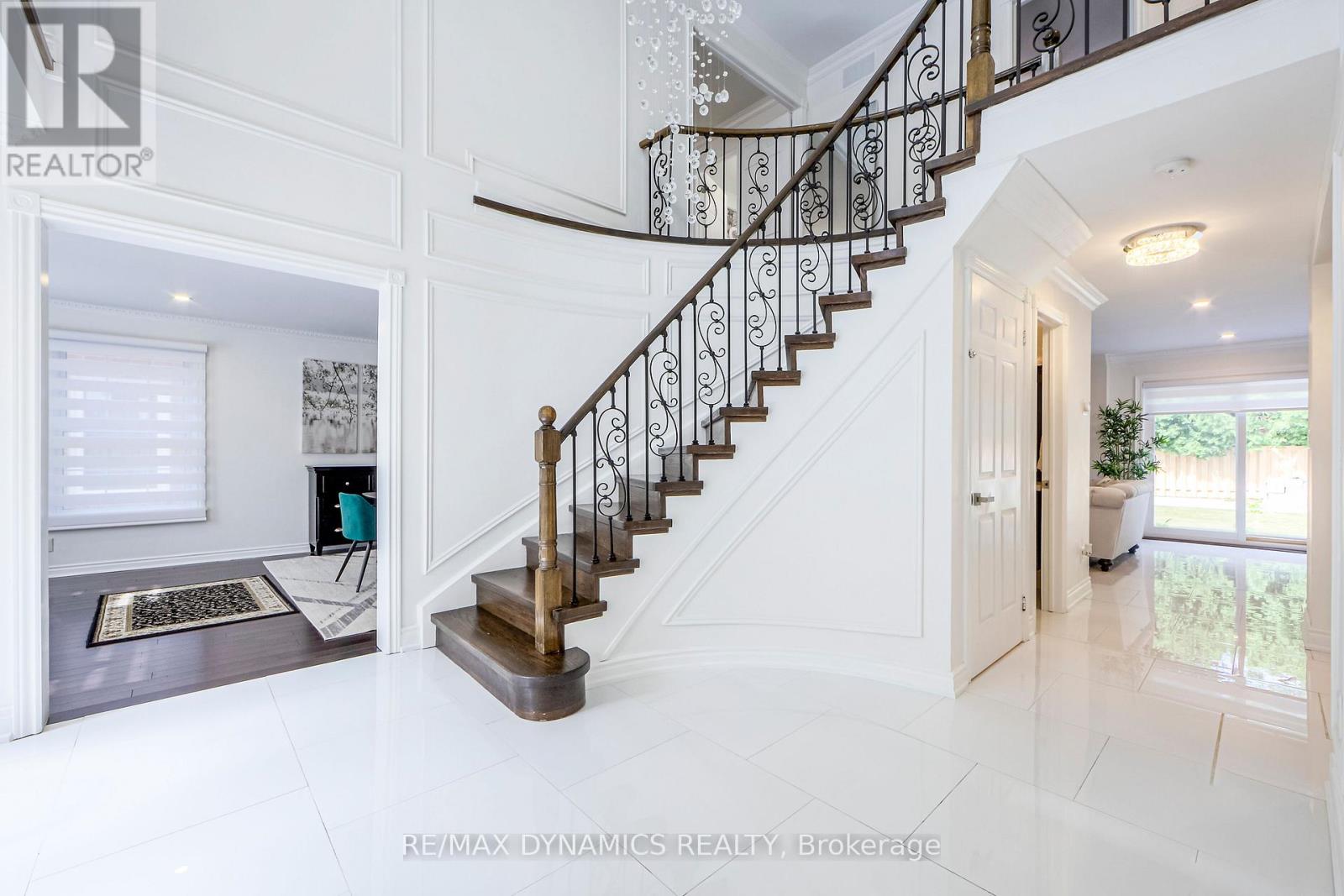 267 Hidden Trail, Toronto, Ontario  M2R 3S7 - Photo 5 - C12694082