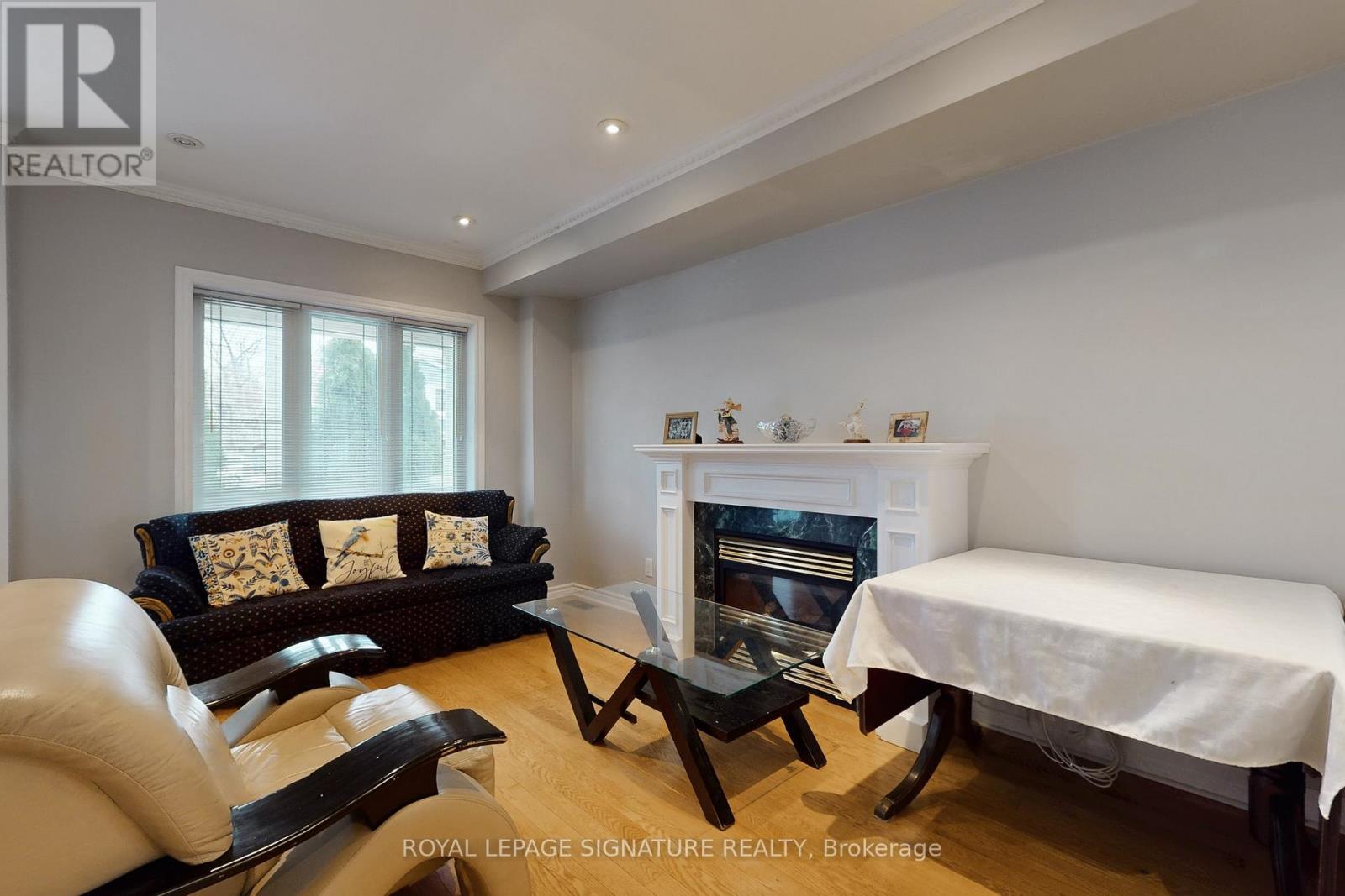 950 Greenwood Avenue, Toronto, Ontario  M4J 4C3 - Photo 3 - E12694048