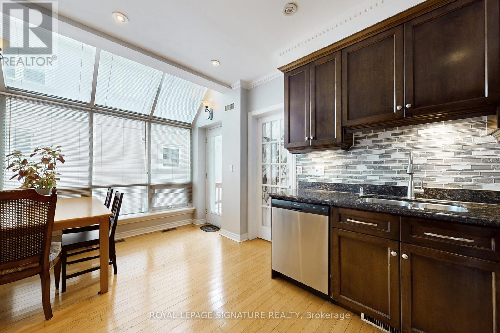 950 Greenwood Avenue, Toronto, Ontario  M4J 4C3 - Photo 11 - E12694048