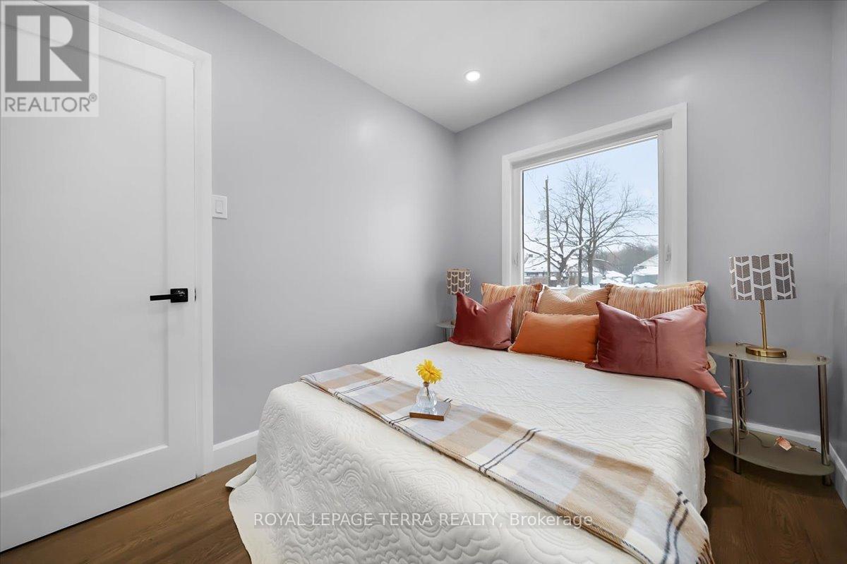 999 Ewart Street, Innisfil, Ontario L0L 1C0 - Photo 16 - N12694042