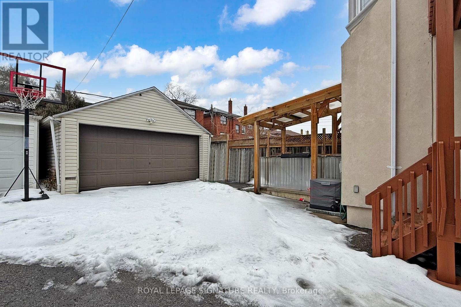 950 Greenwood Avenue, Toronto, Ontario  M4J 4C3 - Photo 35 - E12694048