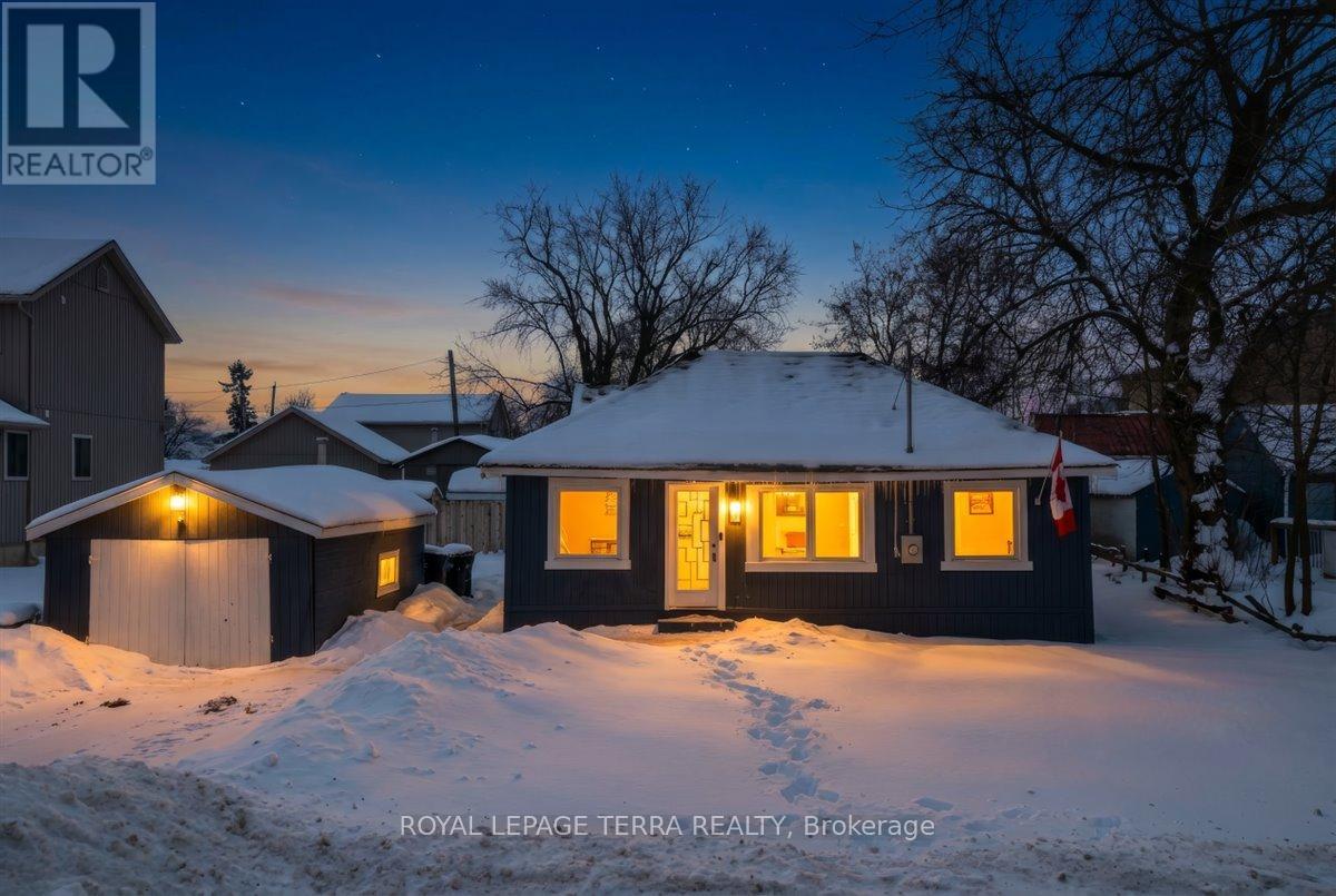 999 Ewart Street, Innisfil, Ontario L0L 1C0 - Photo 1 - N12694042