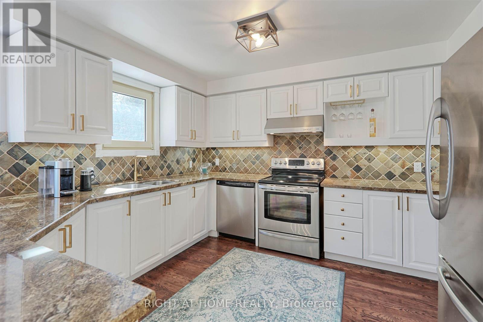 236 Mccaffrey Road, Newmarket, Ontario  L3X 1J3 - Photo 10 - N12694070