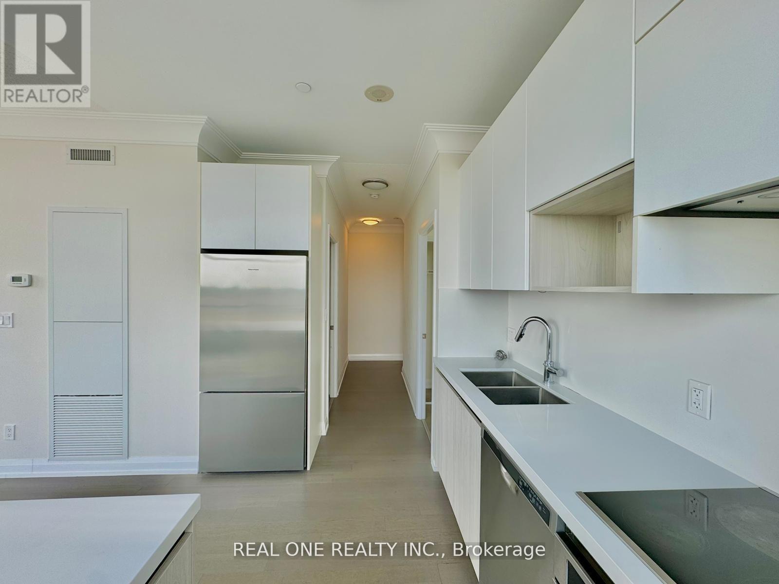 Rg22 - 25 Water Walk Drive, Markham, Ontario  L6G 0G3 - Photo 5 - N12694074