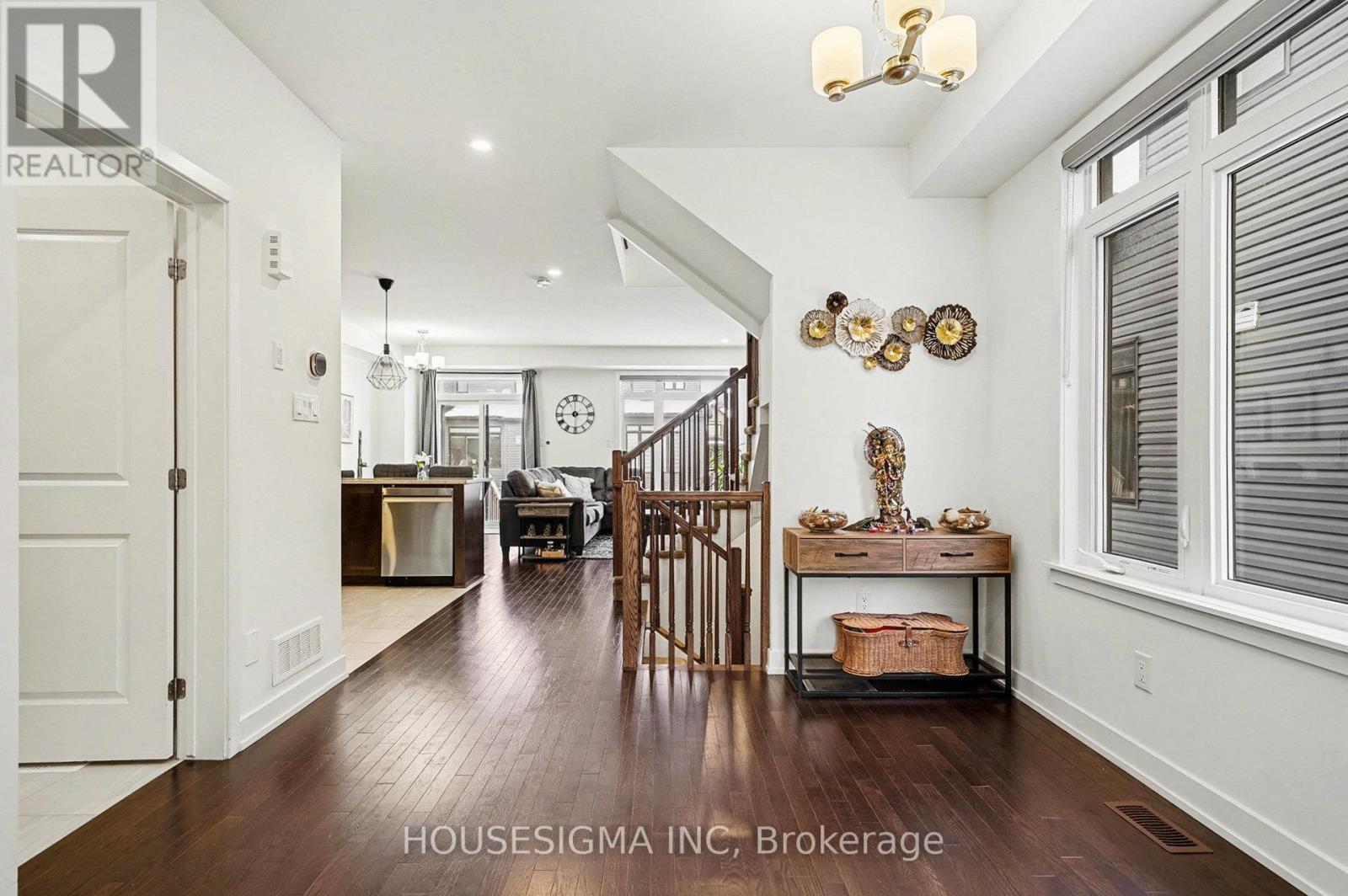 78 Nettle Crescent, Ottawa, Ontario  K1T 0W8 - Photo 7 - X12694062