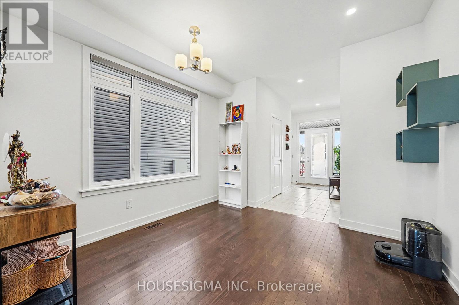 78 Nettle Crescent, Ottawa, Ontario  K1T 0W8 - Photo 6 - X12694062