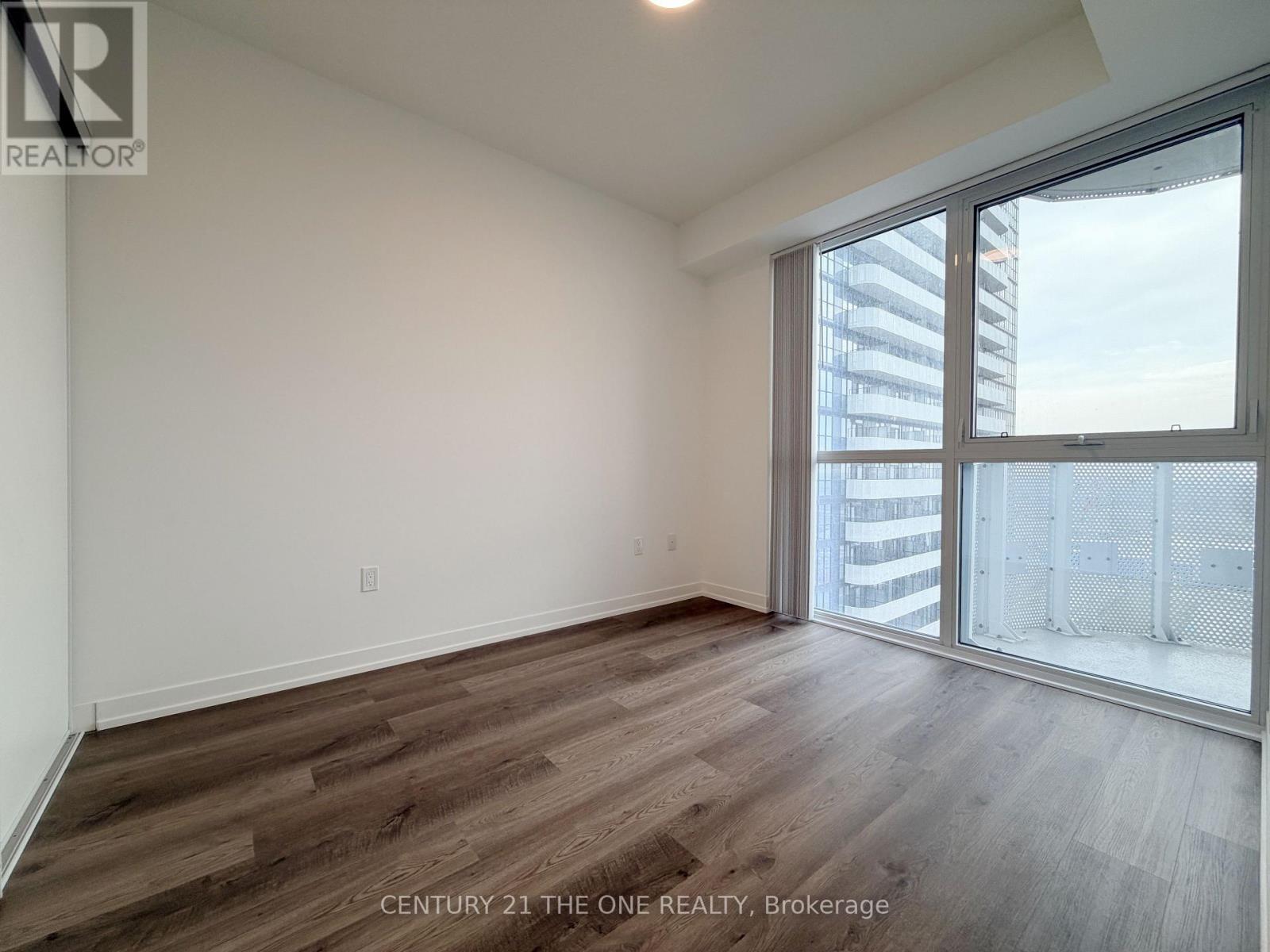 2310 - 8 Interchange Way, Vaughan, Ontario  L4K 5Z7 - Photo 9 - N12694022