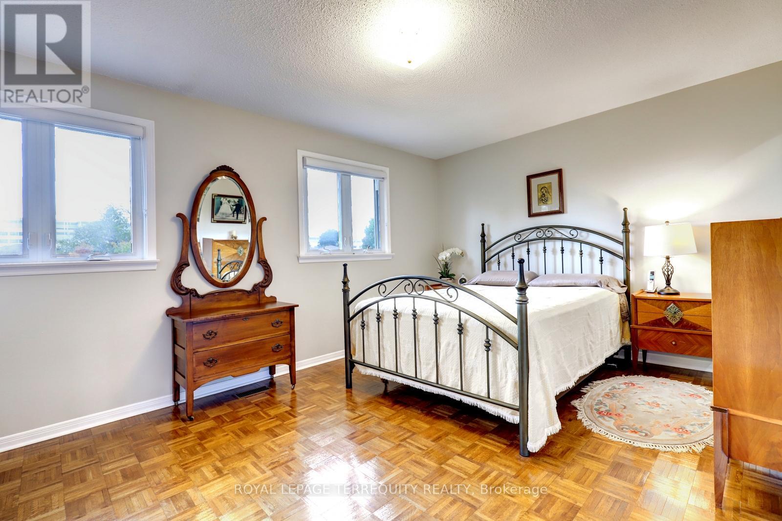 45 Princeton Terrace, Brampton, Ontario  L6S 3S4 - Photo 18 - W12694002