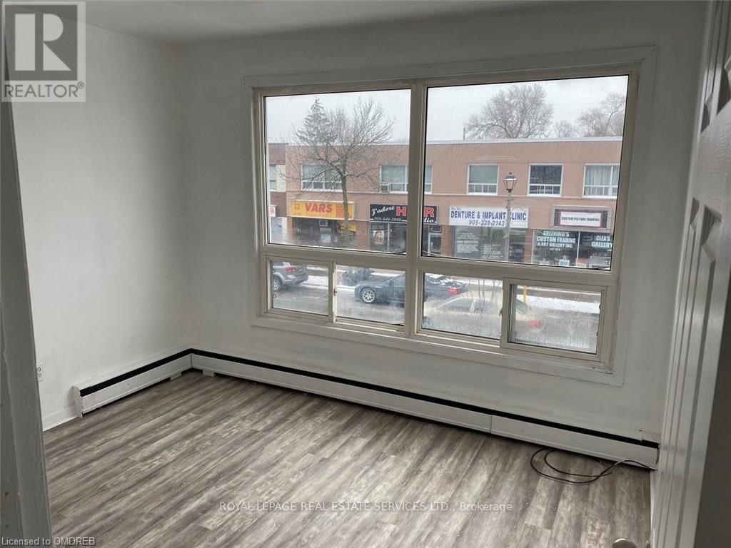 Second Floor - 385 Kerr Street, Oakville, Ontario  L6K 3B9 - Photo 13 - W12694010