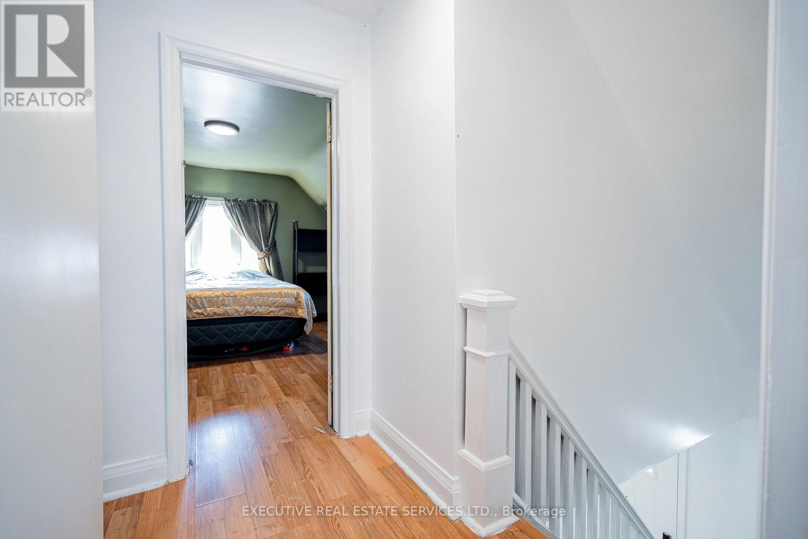 49 Trethewey Drive, Toronto, Ontario  M6M 4B1 - Photo 24 - W12694004