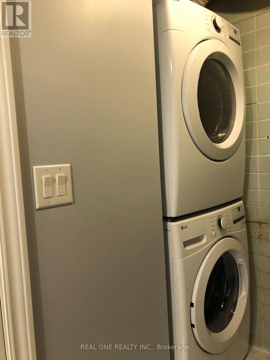 Lower - 1161 Shadeland Drive, Mississauga, Ontario  L5C 1P2 - Photo 14 - W12694028