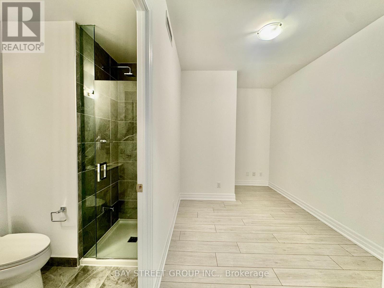 2406 - 30 Elm Drive W, Mississauga, Ontario  L5B 0N6 - Photo 11 - W12694040