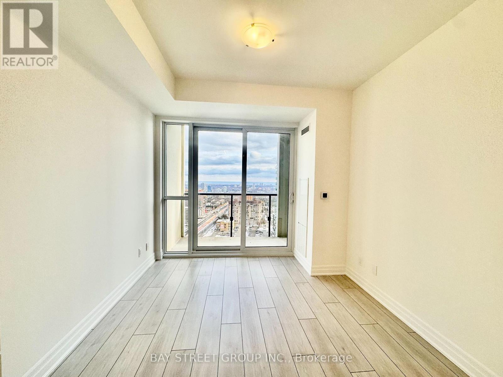 2406 - 30 Elm Drive W, Mississauga, Ontario  L5B 0N6 - Photo 6 - W12694040