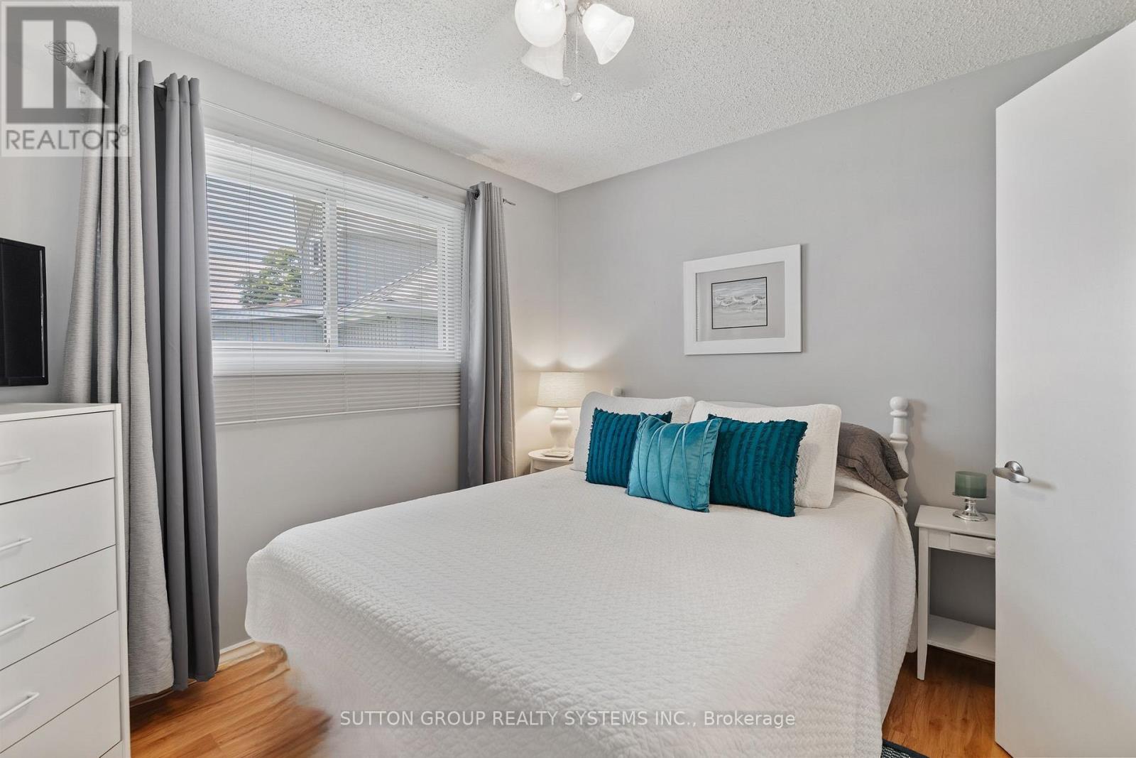 2031 Erie Street, Norfolk (Port Dover), Ontario  L5C 1E4 - Photo 25 - X12694064