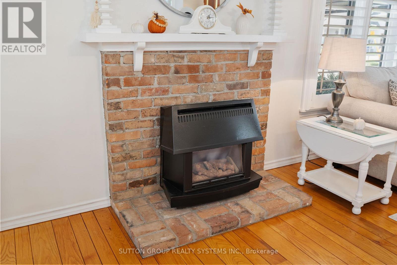 2031 Erie Street, Norfolk (Port Dover), Ontario  L5C 1E4 - Photo 8 - X12694064