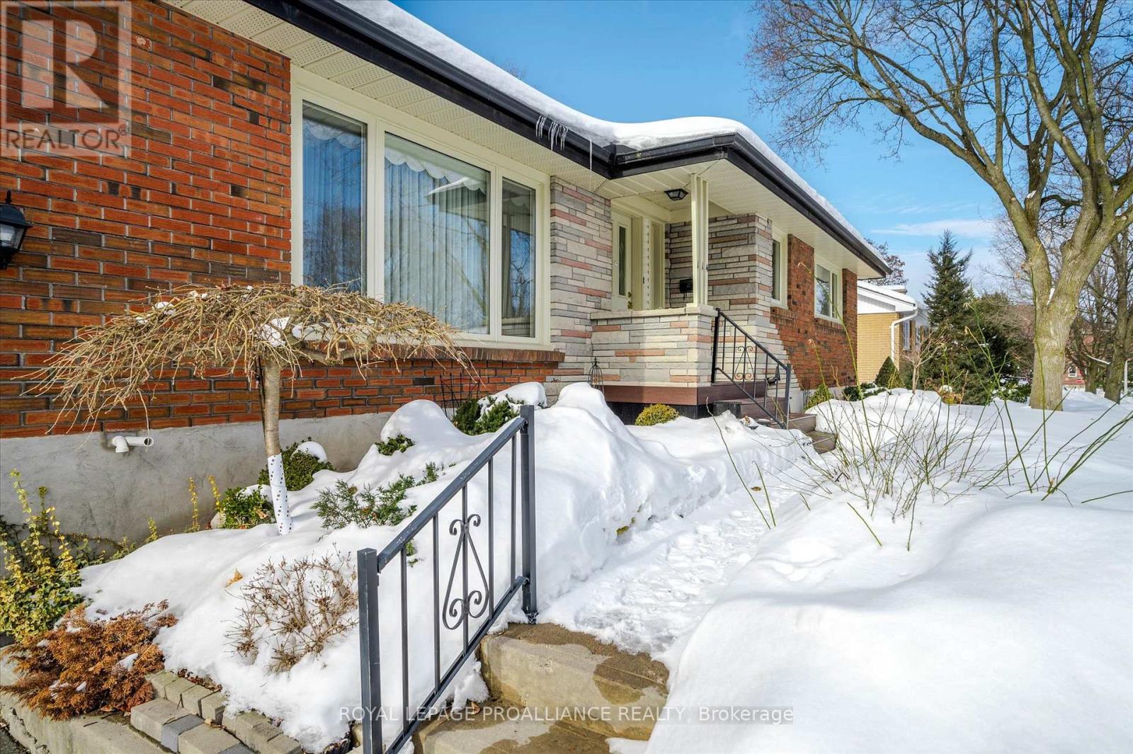 114 O'carroll Avenue, Peterborough, Ontario  K9H 4V3 - Photo 3 - X12694382