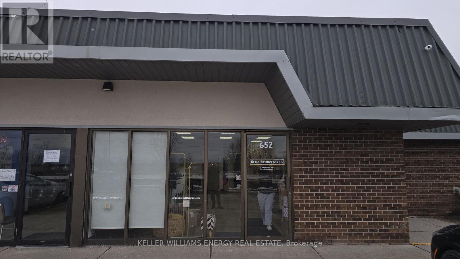 652 Dundas Street East Street E, Belleville, Ontario  K8N 1G7 - Photo 3 - X12694386