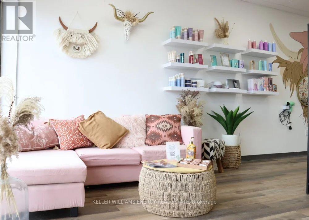 652 Dundas Street East Street E, Belleville, Ontario  K8N 1G7 - Photo 4 - X12694386