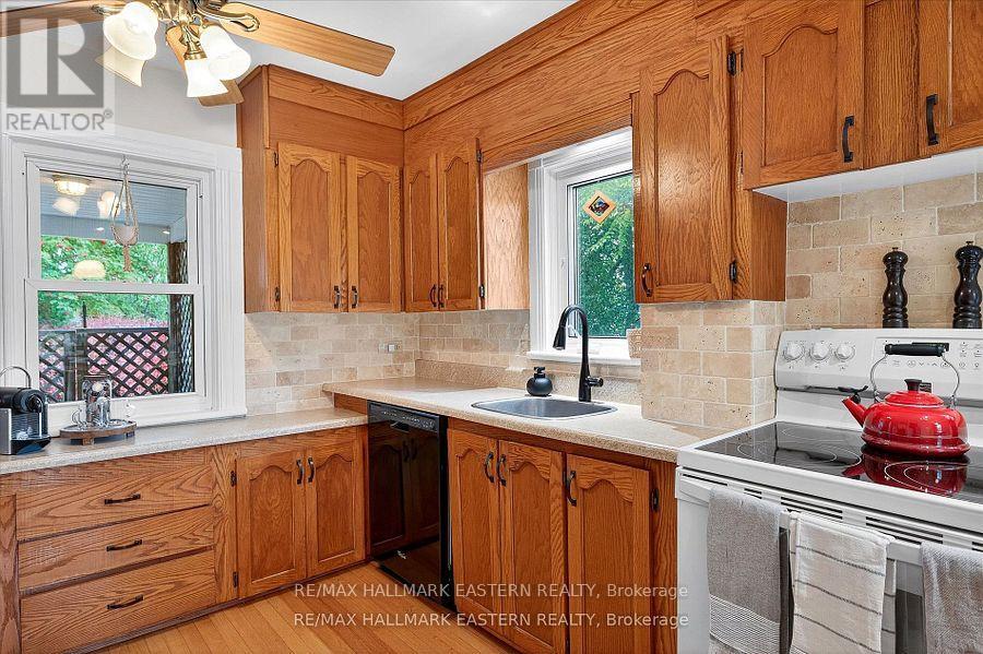 14 Alexander Avenue, Peterborough, Ontario  K9J 6B4 - Photo 6 - X12694438