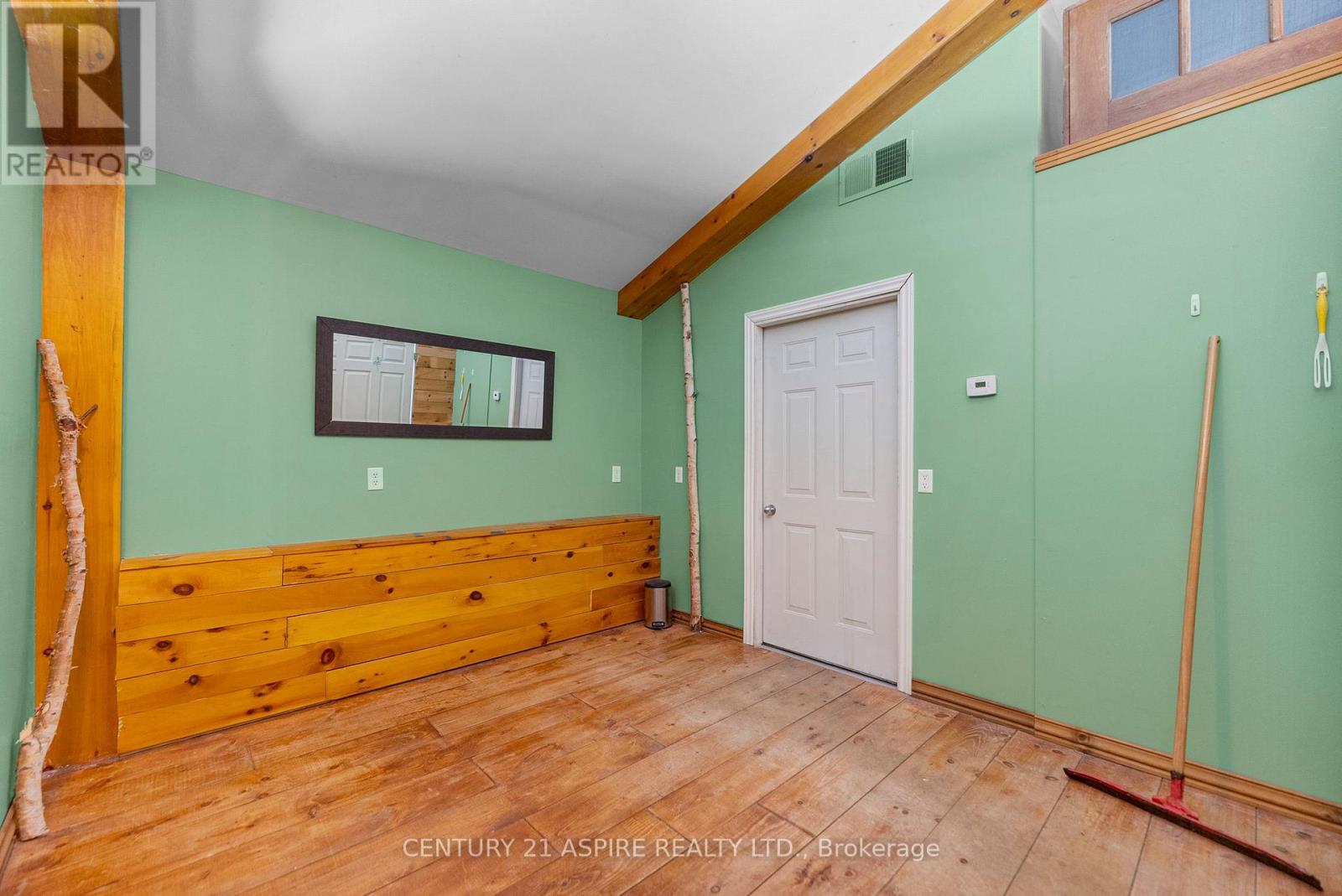 400 Calabogie Road, Mcnab/braeside, Ontario  K7S 3G8 - Photo 17 - X12691628