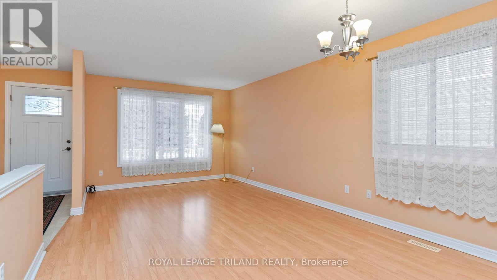 1553 Devos Drive, London North, Ontario  N5X 4K9 - Photo 4 - X12694398