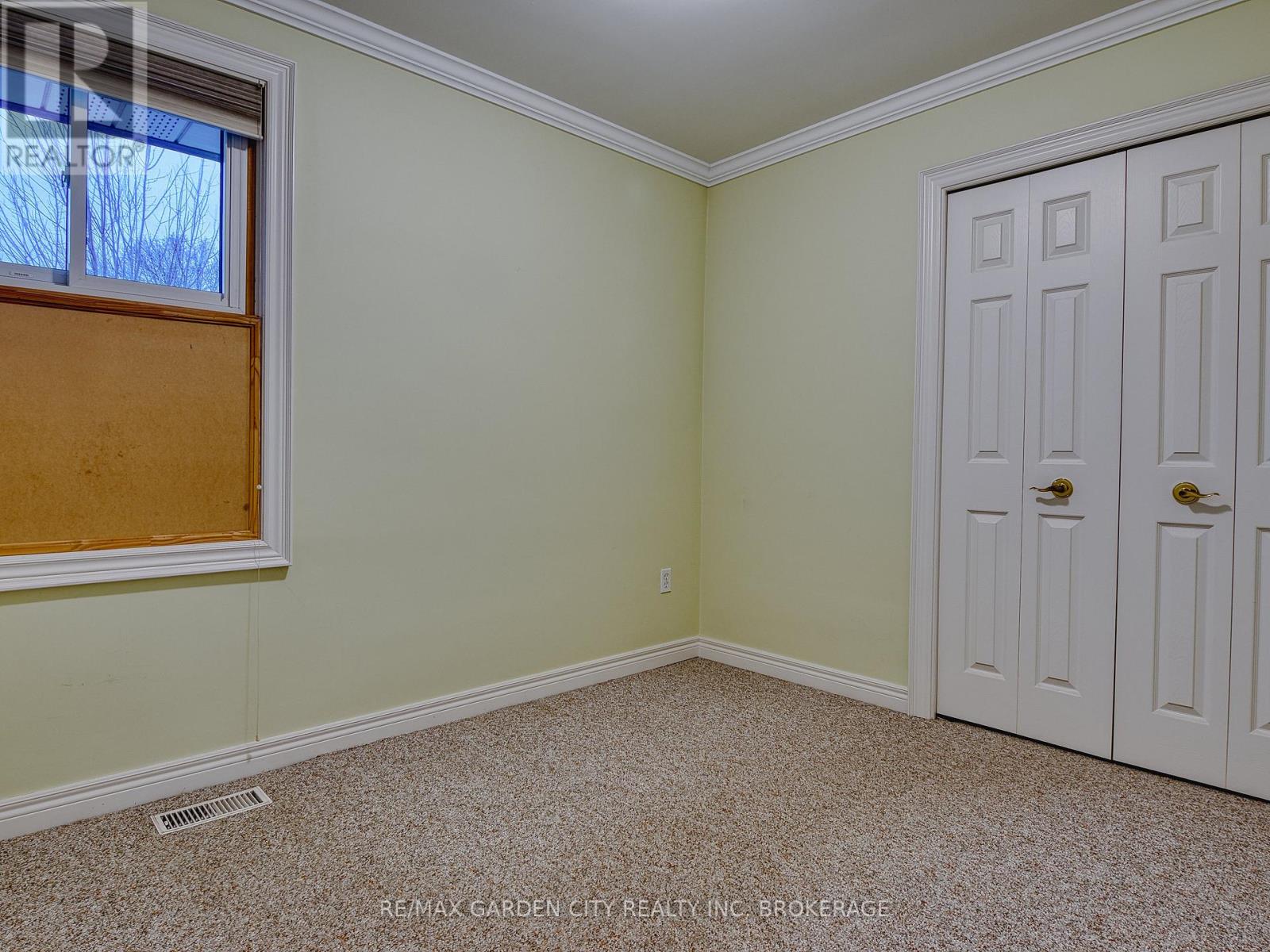 35 Crown Street, St. Catharines, Ontario  L2M 3L2 - Photo 23 - X12694732