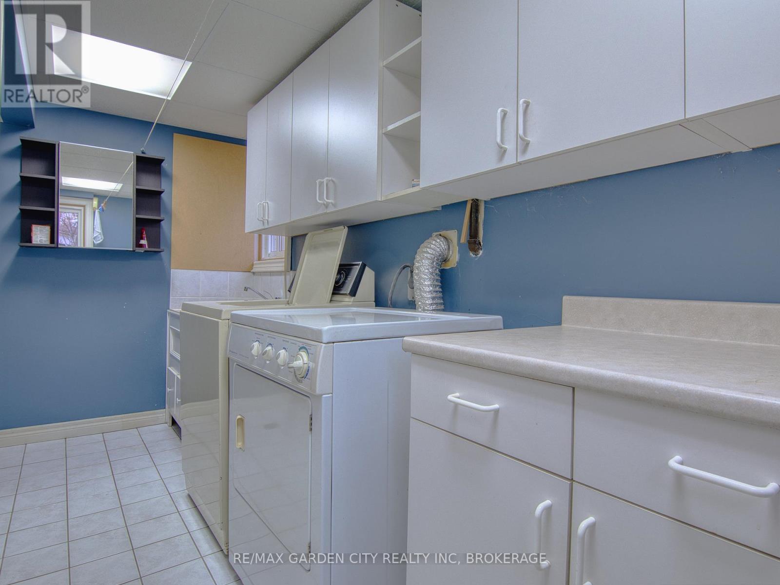 35 Crown Street, St. Catharines, Ontario  L2M 3L2 - Photo 31 - X12694732