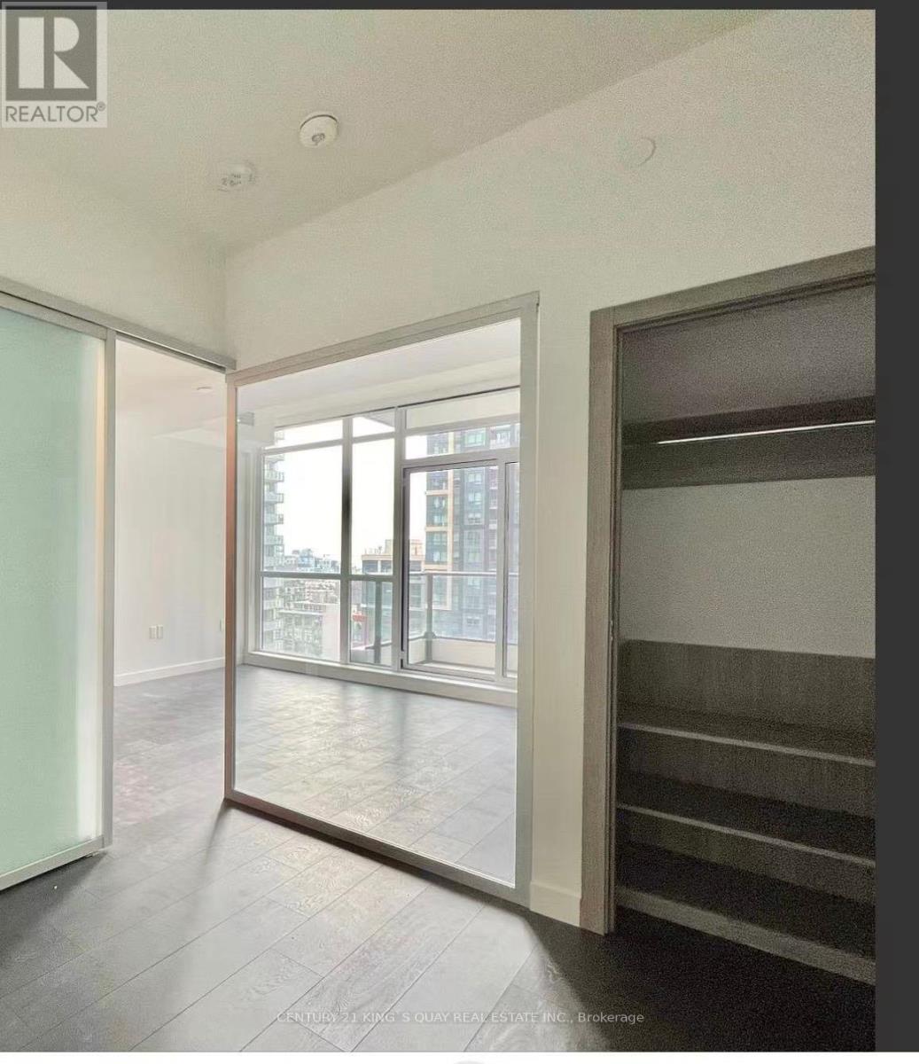 2210 - 38 Widmer Street, Toronto, Ontario  M5V 0P7 - Photo 13 - C12694414