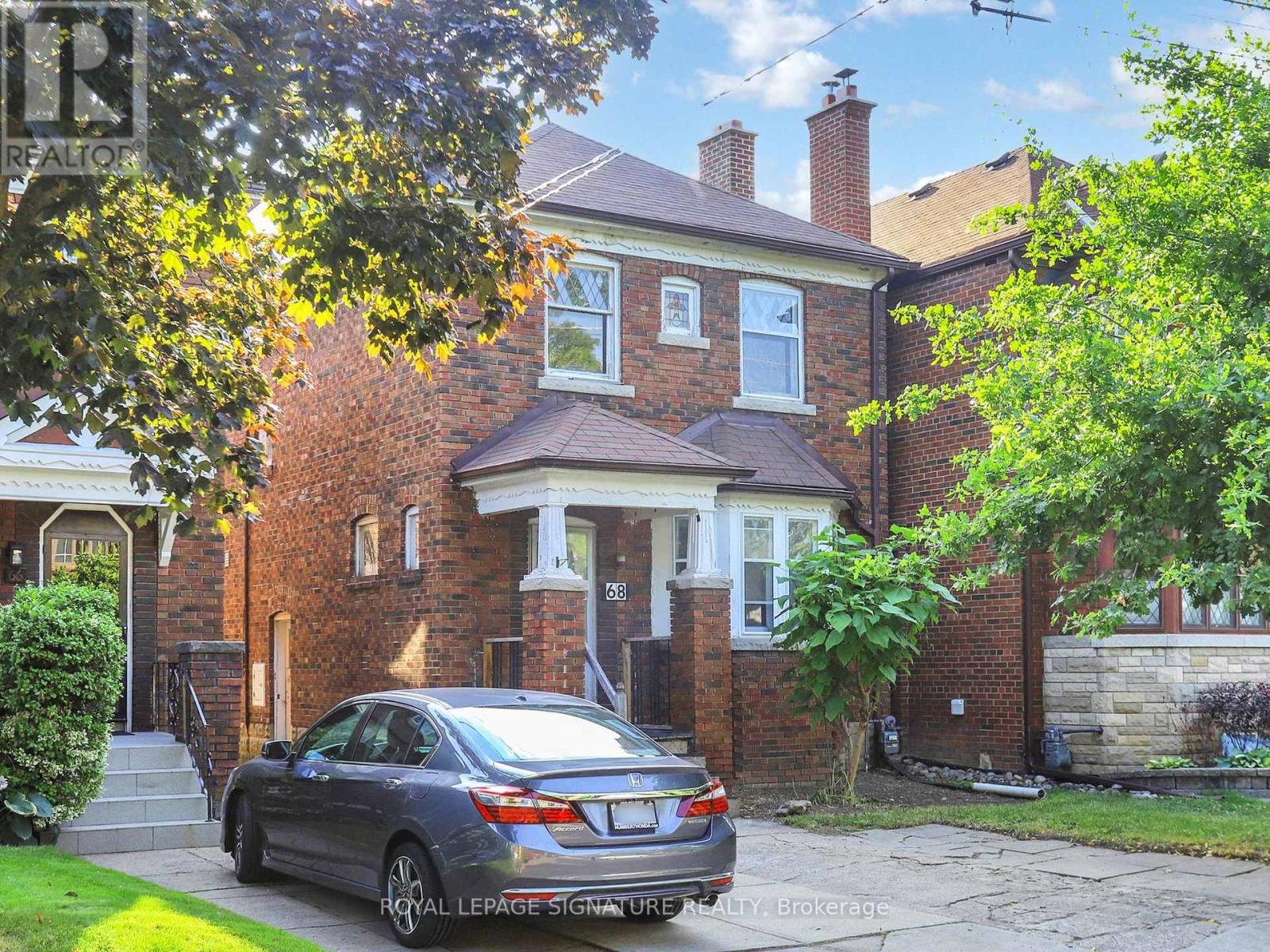 68 Castlewood Road, Toronto, Ontario  M5N 2L2 - Photo 3 - C12694434