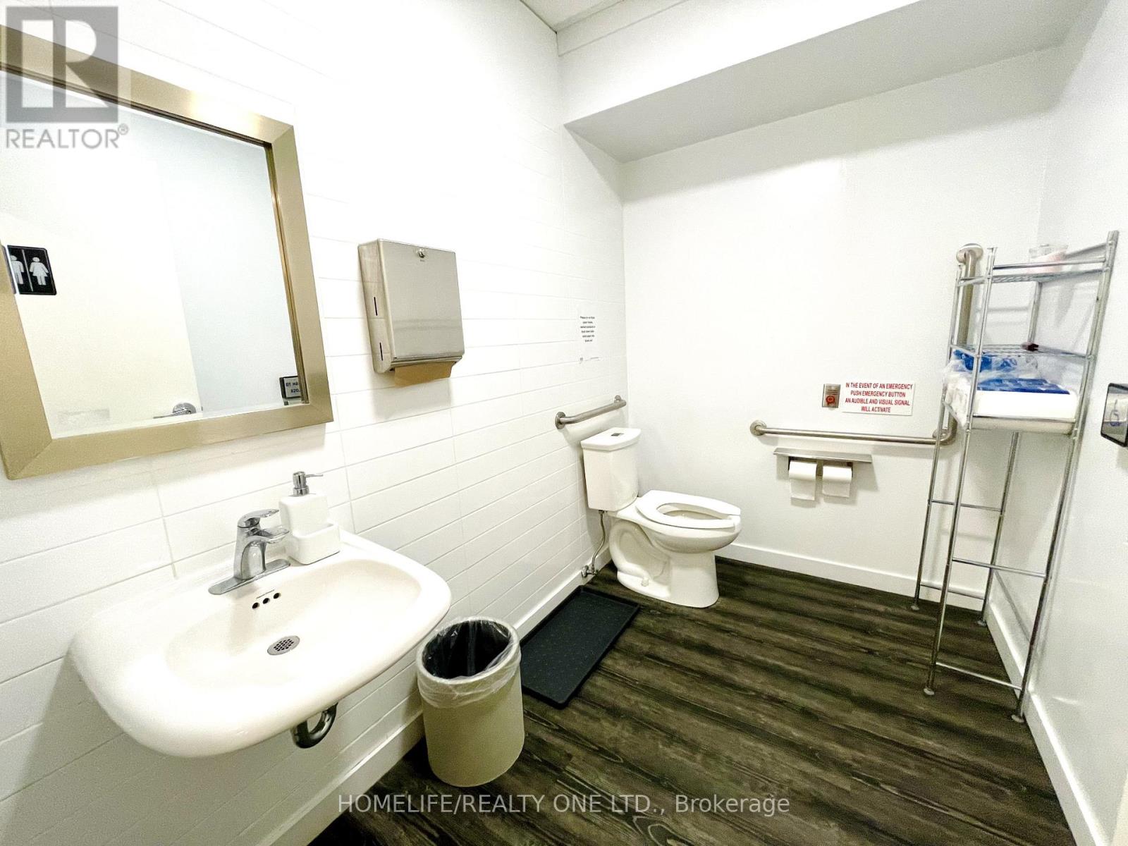 Main Floor - 517 Parliament Street, Toronto, Ontario  M4X 1P3 - Photo 17 - C12694444