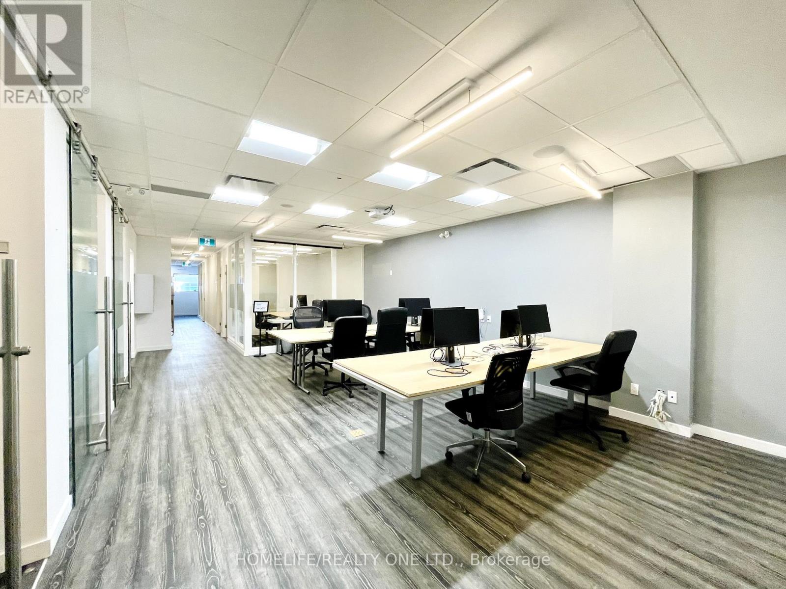 Main Floor - 517 Parliament Street, Toronto, Ontario  M4X 1P3 - Photo 9 - C12694444