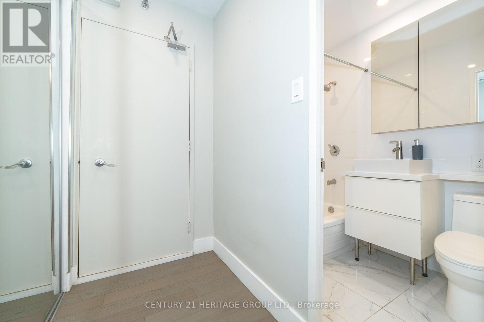 107 - 78 Warren Road, Toronto, Ontario  M4V 2R6 - Photo 10 - C12694490