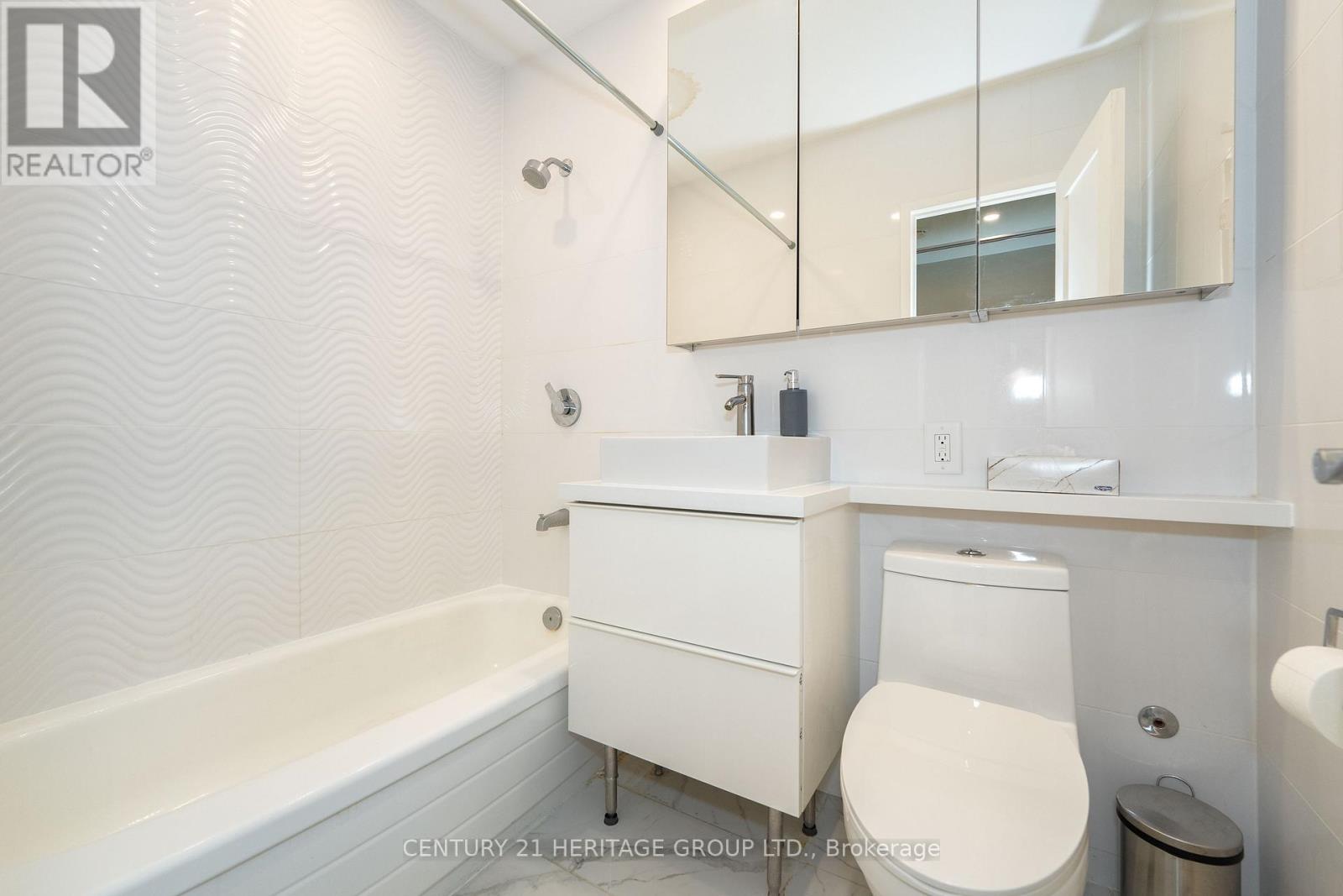 107 - 78 Warren Road, Toronto, Ontario  M4V 2R6 - Photo 11 - C12694490