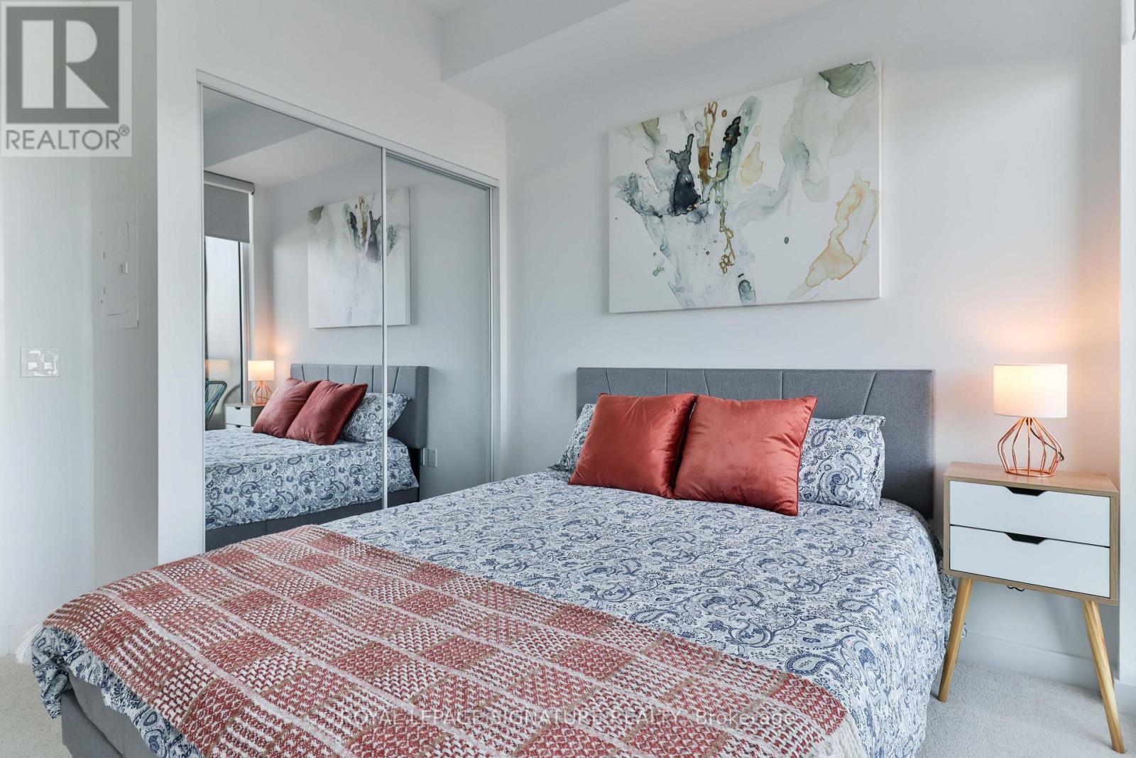 1411 - 121 St Patrick Street, Toronto, Ontario  M5T 3C1 - Photo 10 - C12694536