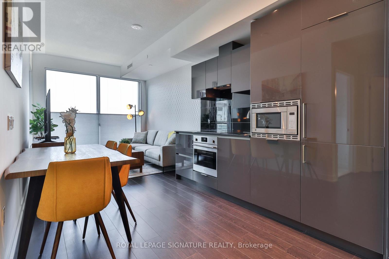 1411 - 121 St Patrick Street, Toronto, Ontario  M5T 3C1 - Photo 3 - C12694536